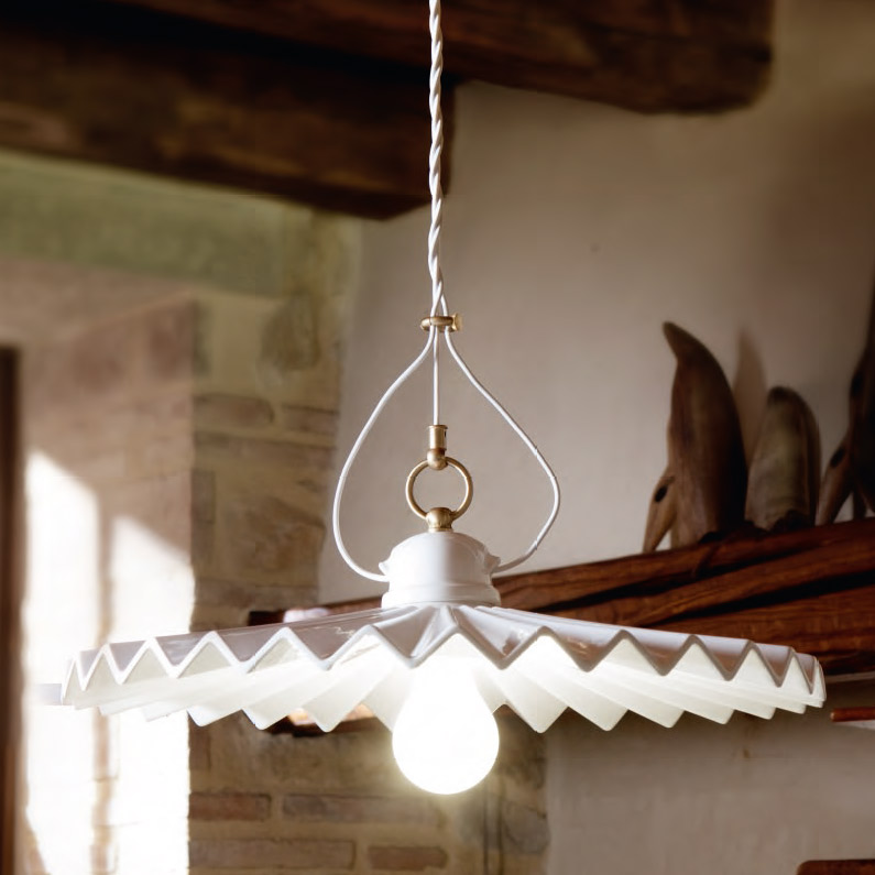 PIEGA Keramik-Pendelleuchte mit plissiertem 42 cm-Schirm