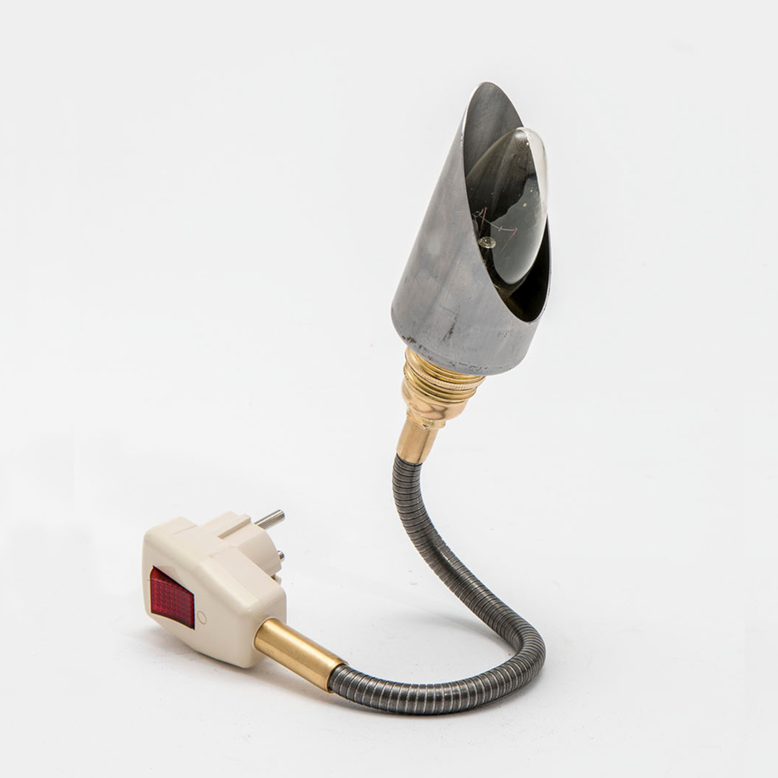 Socket Plug-in Light GLÜHWÜRMCHEN RAW STEEL w/ Cylinder Shade