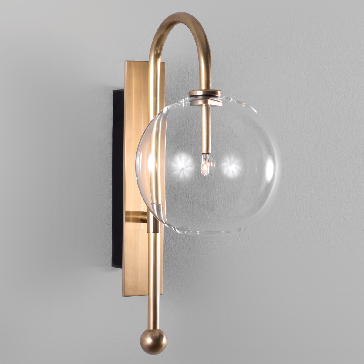 Moderne Glaskugel-Wandleuchte mit Bogen-Arm NAPLES