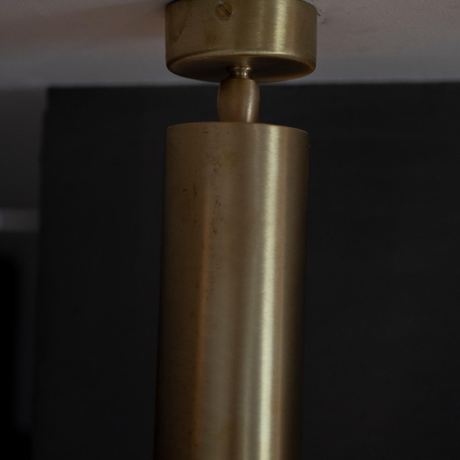 Articulated Ceiling Spotlight Made of Brass Tubing KYLE: Messing natur