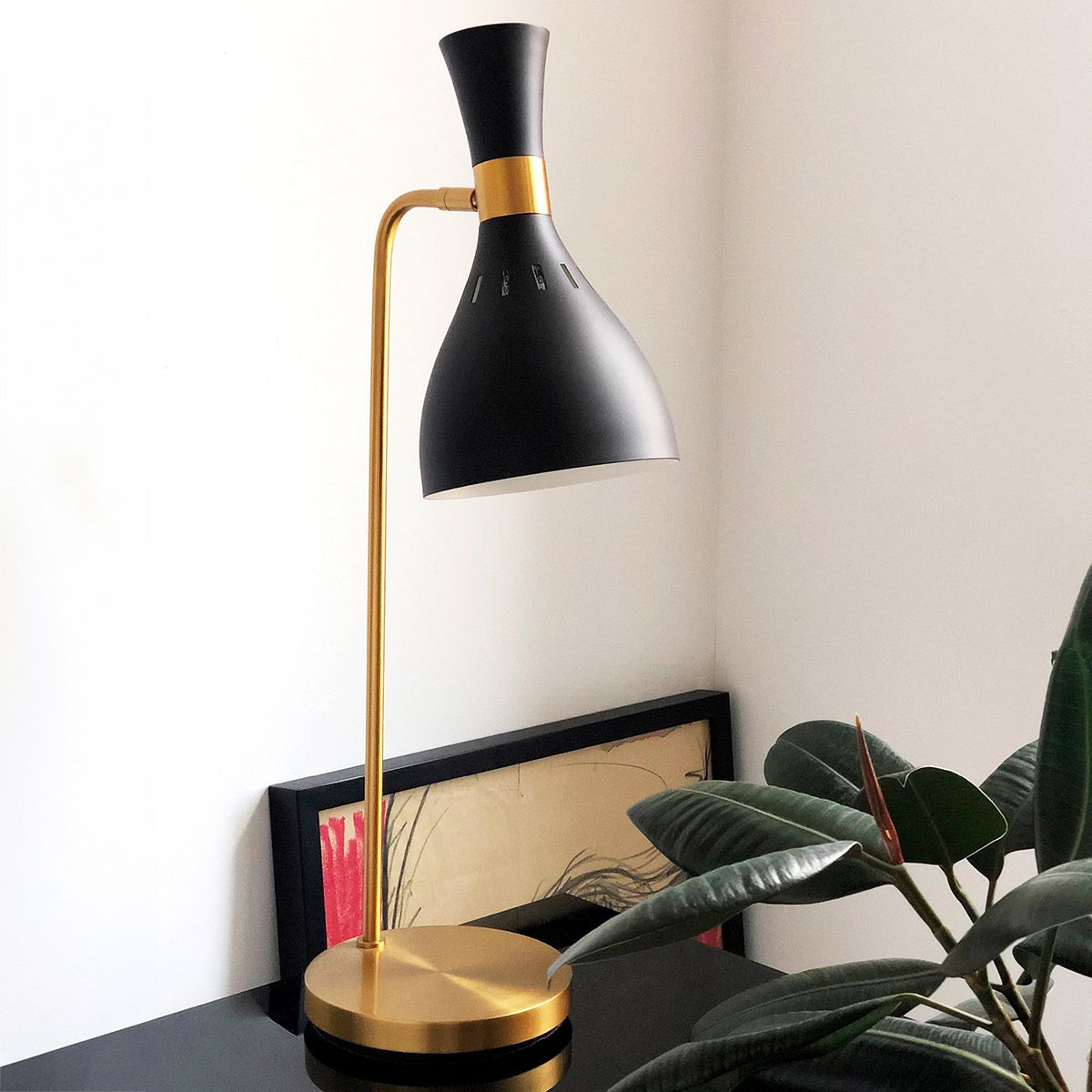 Hohe Mid Century-Tischleuchte (Schwarz oder Weiß)