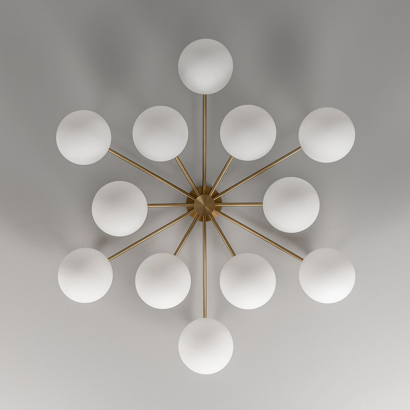 Luxuriöser Glaskugel-Leuchter ORION ROUND mit 12 Brennstellen