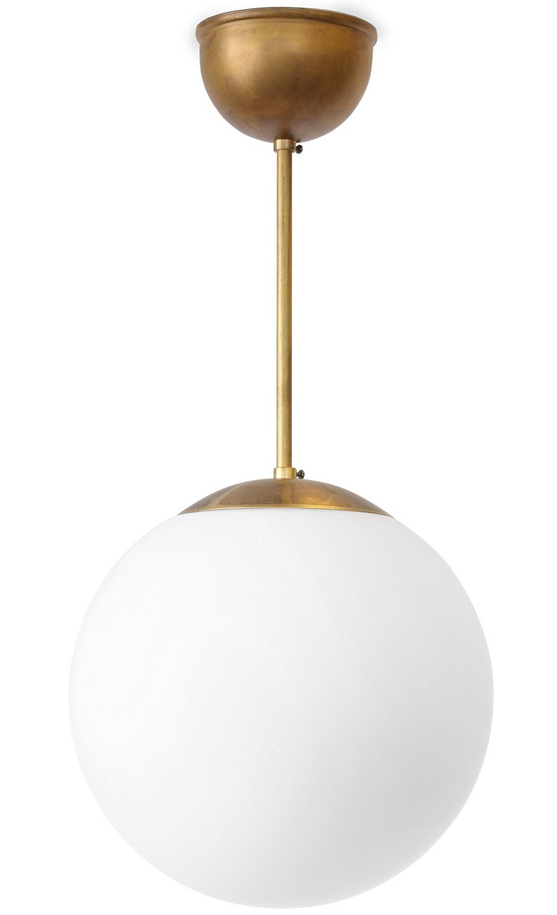 Messing-Deckenleuchte GLOBO mit matt-weißer Glaskugel, Ø 20–35 cm