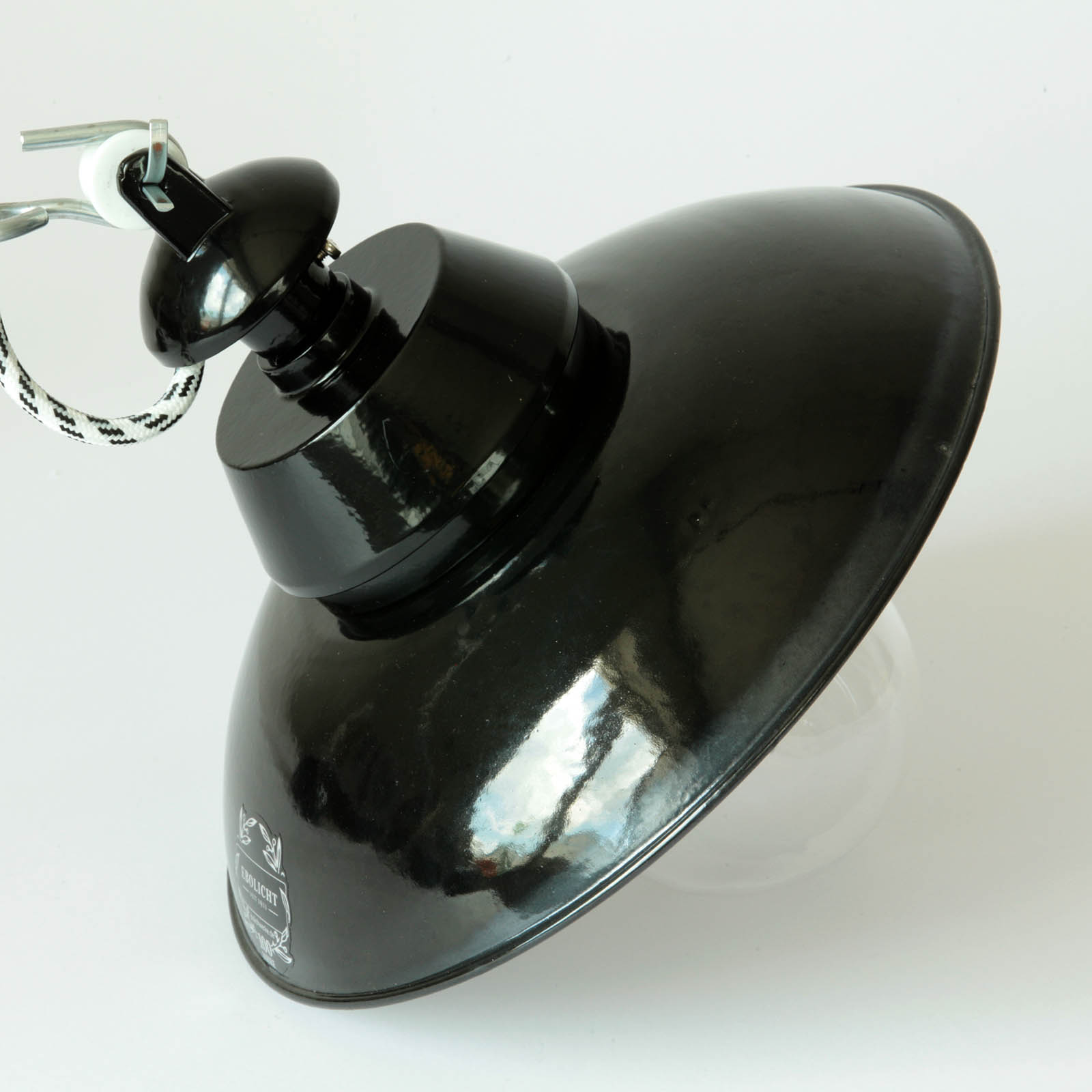 Unique Pieces with Antique Enamel Shades: Mainz Pendant Lamp 260 mm, Fig. 4