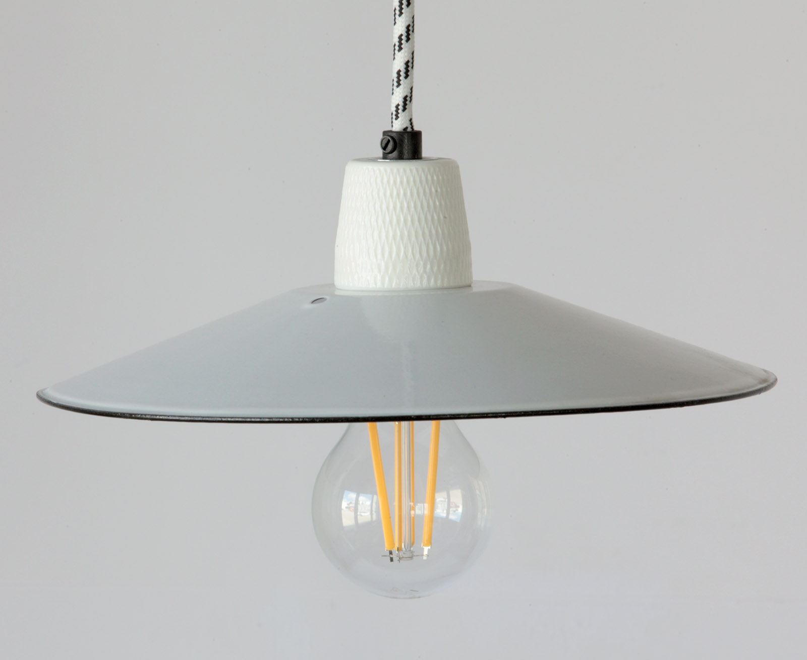 Unique Pieces with Antique Enamel Shades: Bonn Pendant Lamp 240 mm, Fig. 3