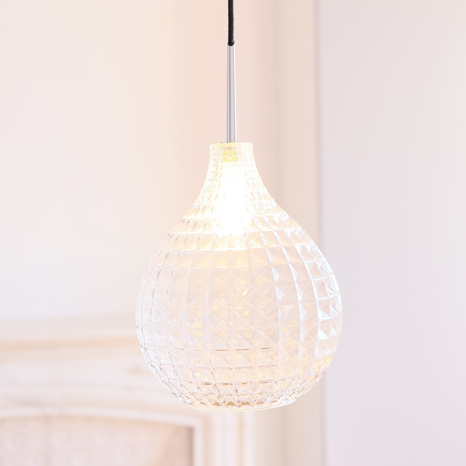 Kleine Mid-Century-Hängelampe CIRCÉ mit Struktur-Glas