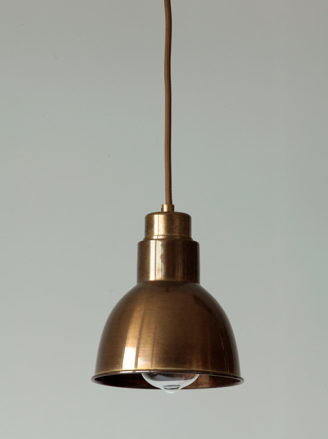 Multifunctional, small brass pendant light Ø 15 cm: „Alt-Messing patiniert“