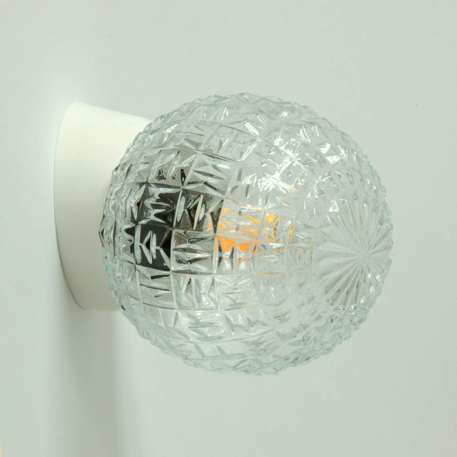 Bakelite Base Wall Light with Clear Textured Glass, Fig. 4
