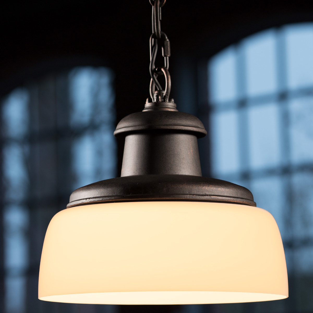 Solid industrial style pendant lamp with ring glass HL 2625