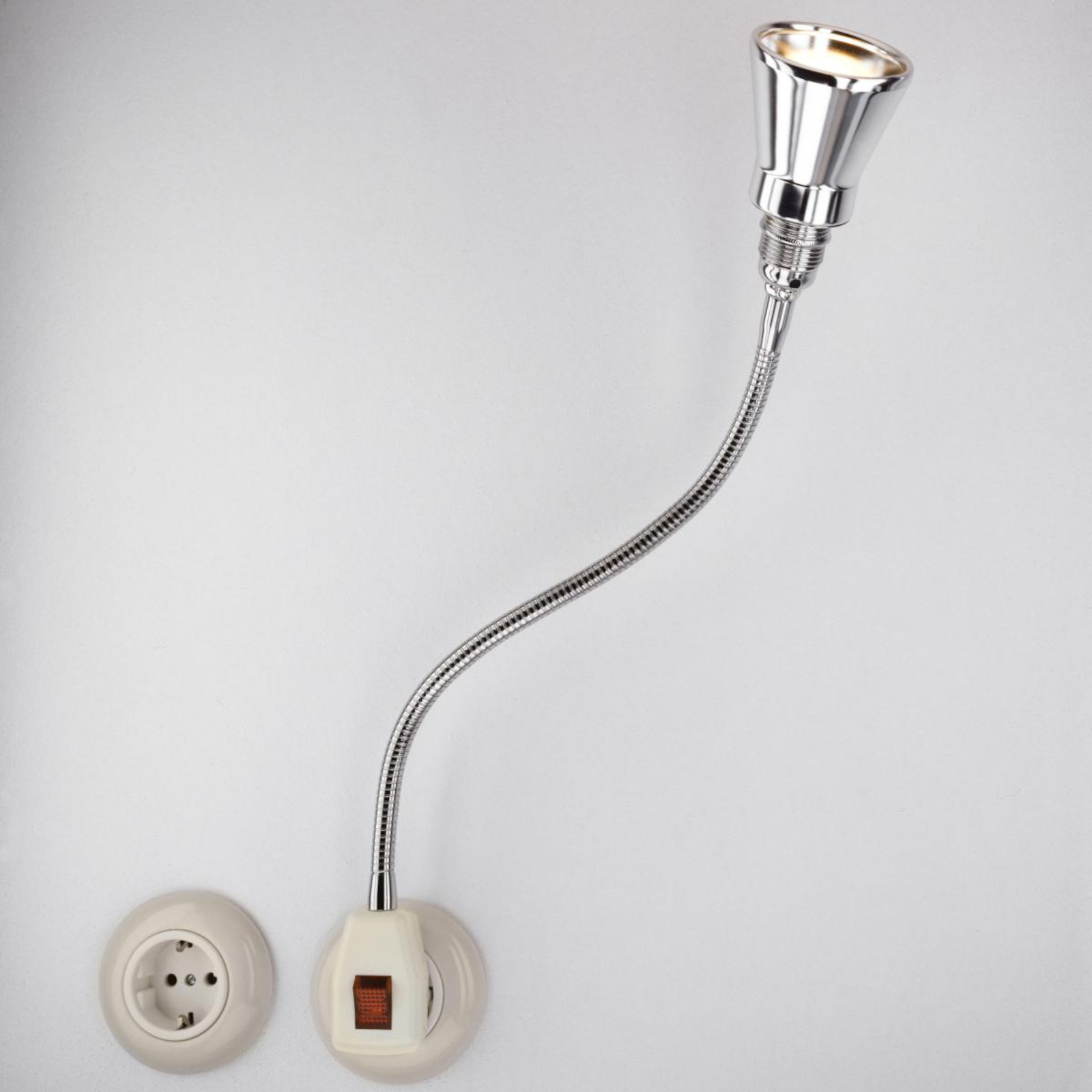 Socket Plug-in Light GLÜHWÜRMCHEN CHROME, Aluminium Conic Shade