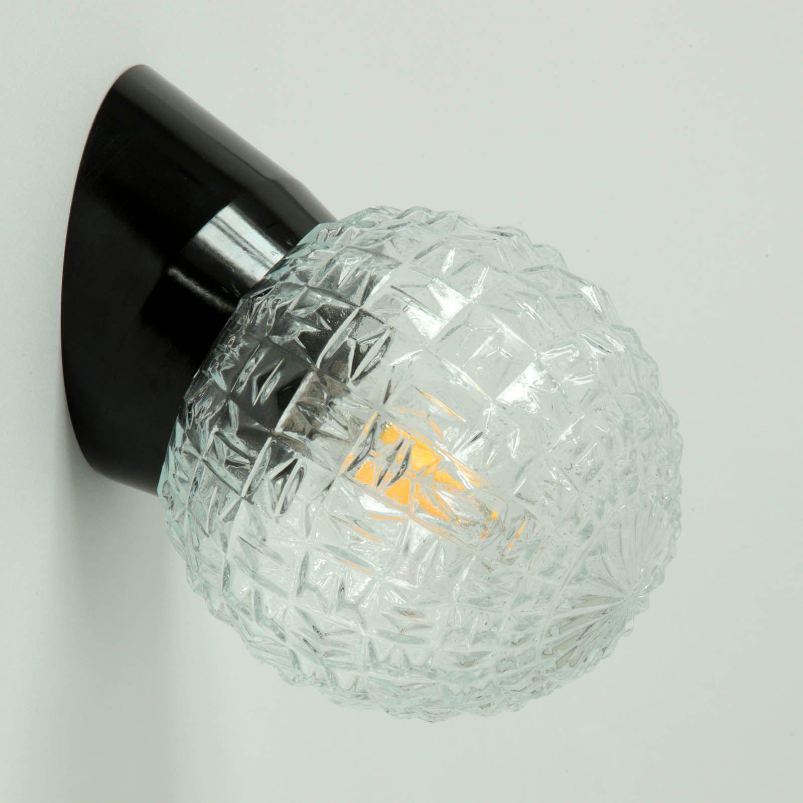 Bakelite Base Wall Light with Clear Textured Glass, Fig. 3