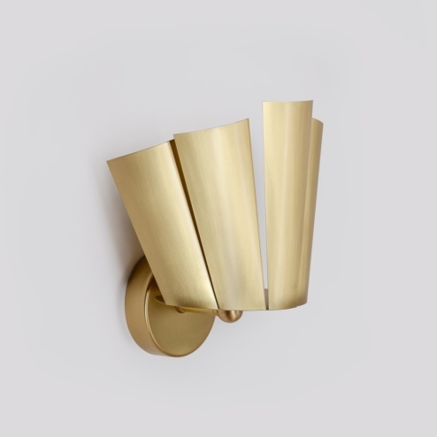 French Brass Wall Light for Stylish Ambient Lighting, Fig. 4