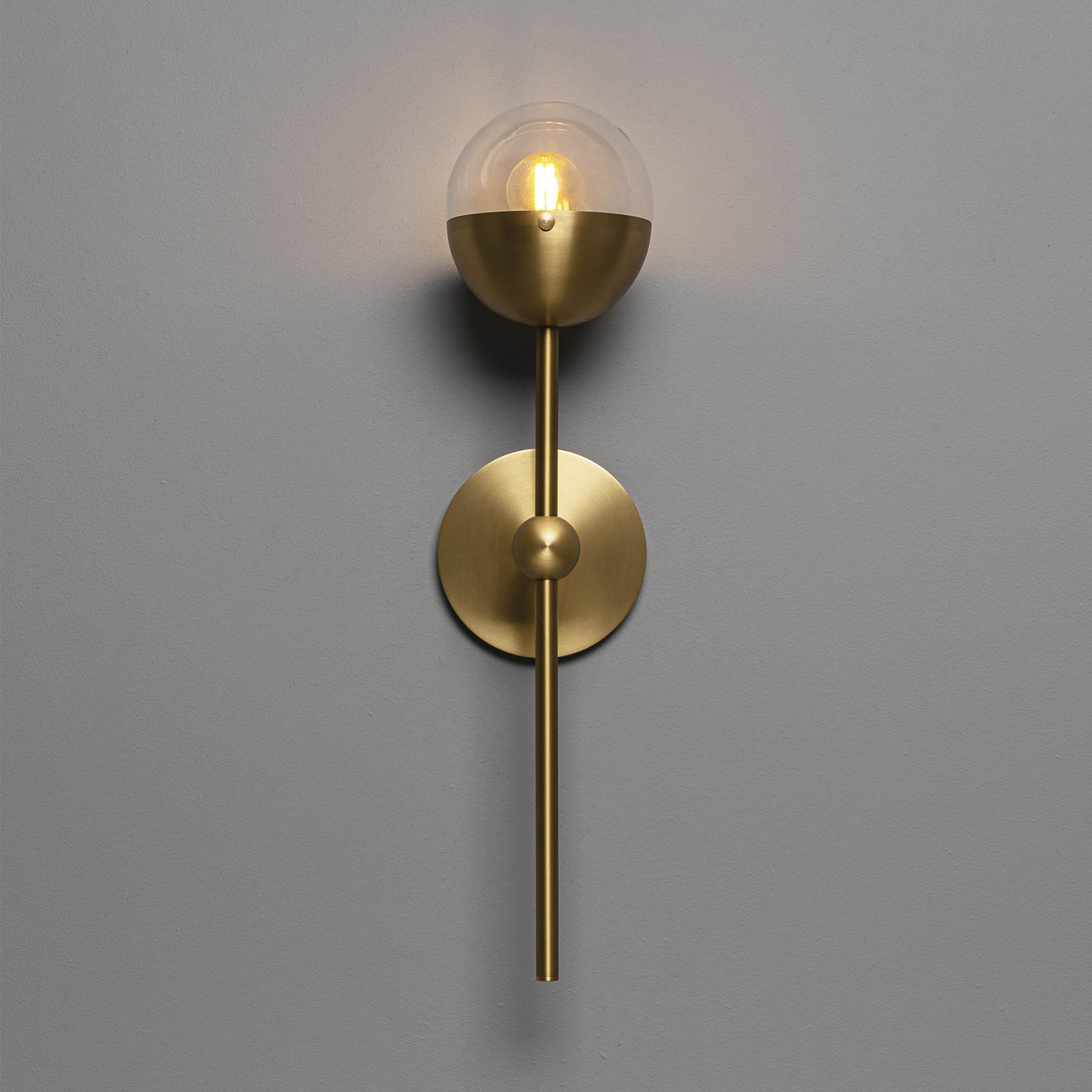 Schlichte Fackel-Wandleuchte MOLECULE SINGLE mit Halbkugel-Glas