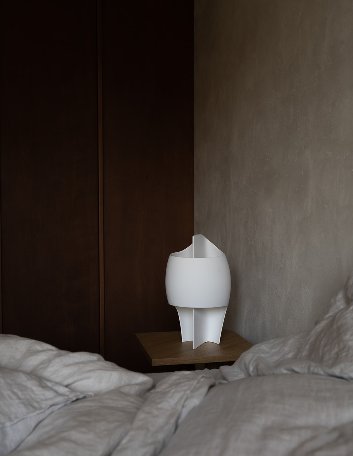 Skulpturale Design-Tischleuchten LAMPE B und GRANDE B, Bild 15
