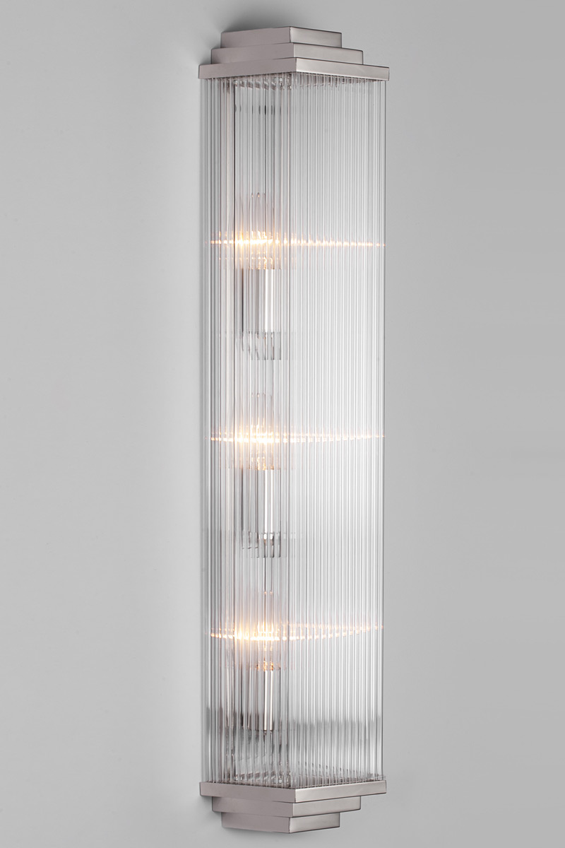 Tall Art Deco wall sconce with crystal rods, 46/70 cm: Die Kristall-Wandleuchte, hier das 70 cm hohe „Modell 2“