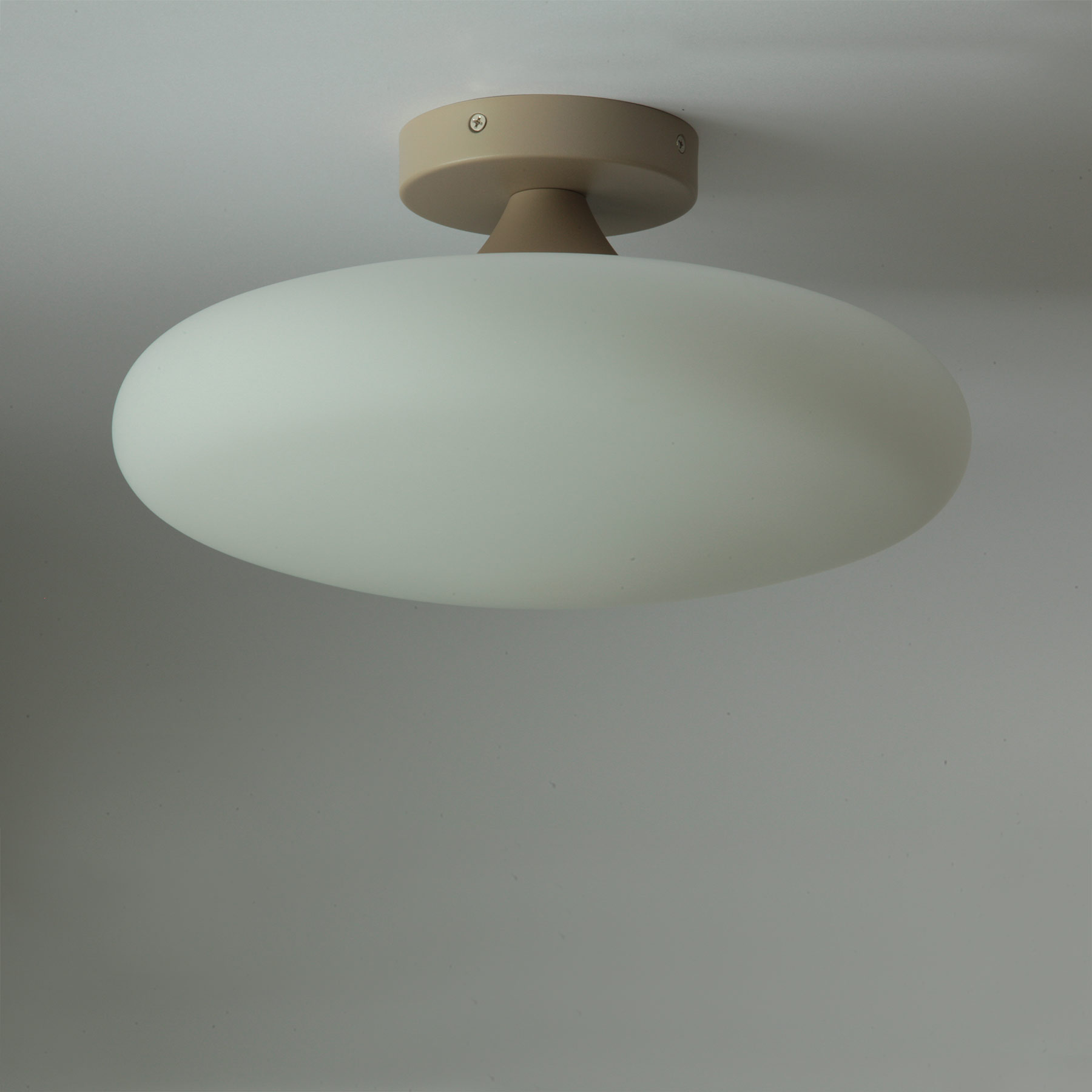 Schlichte Deckenleuchte mit samtig-mattem Glasschirm „Pille“ , Ø 28 oder 34 cm