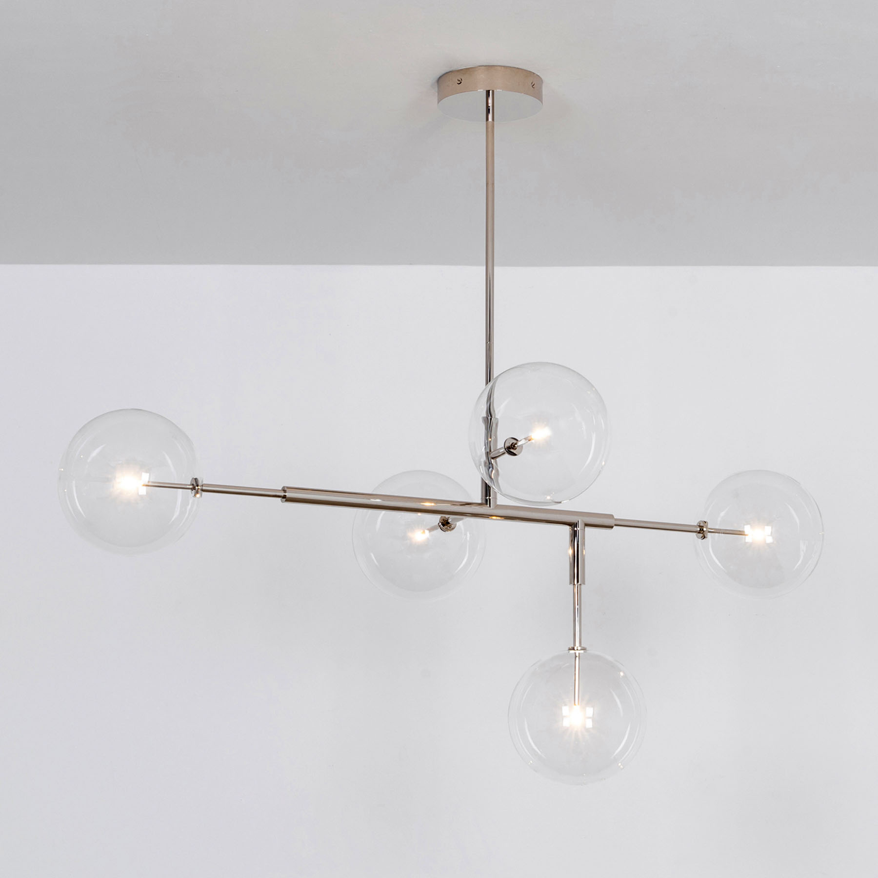 Moderner Design-Deckenleuchter AXIS mit fünf filigranen Glaskugeln