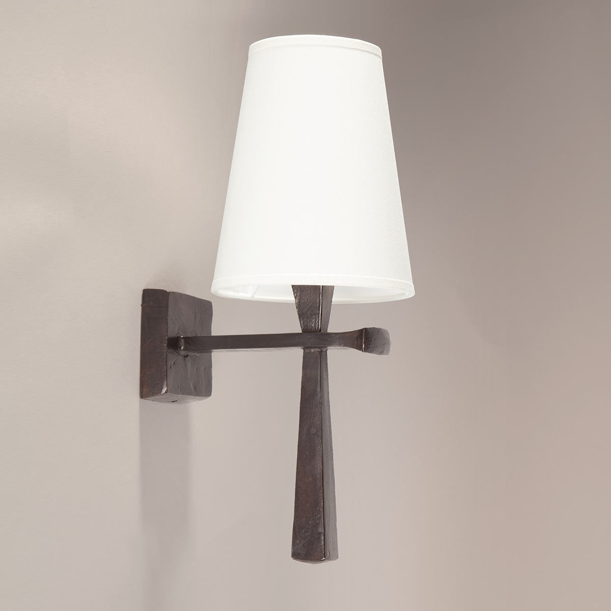 Bronze-Wandleuchte PETITE PABLO mit Stoffschirmen