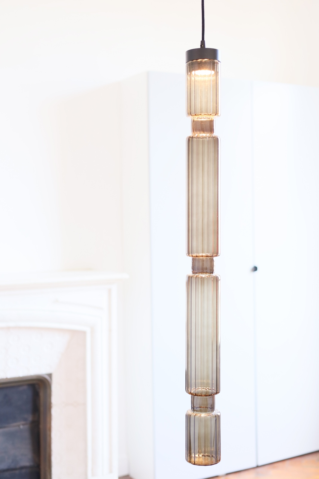 Schmale Glasröhren-Leuchte SAGANO, vier Größen: Modell 3 (Größe L) mit Bronze-Glas