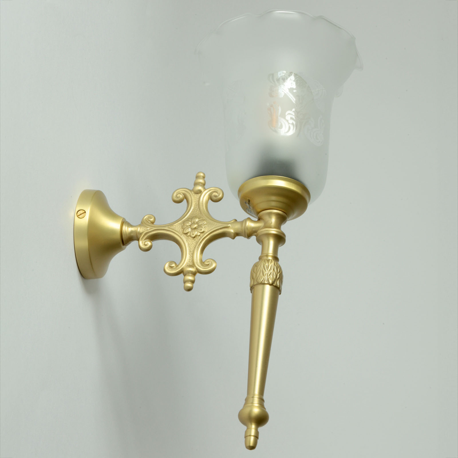 Nostalgic Wall Light in Victorian Style: Messing satiniert