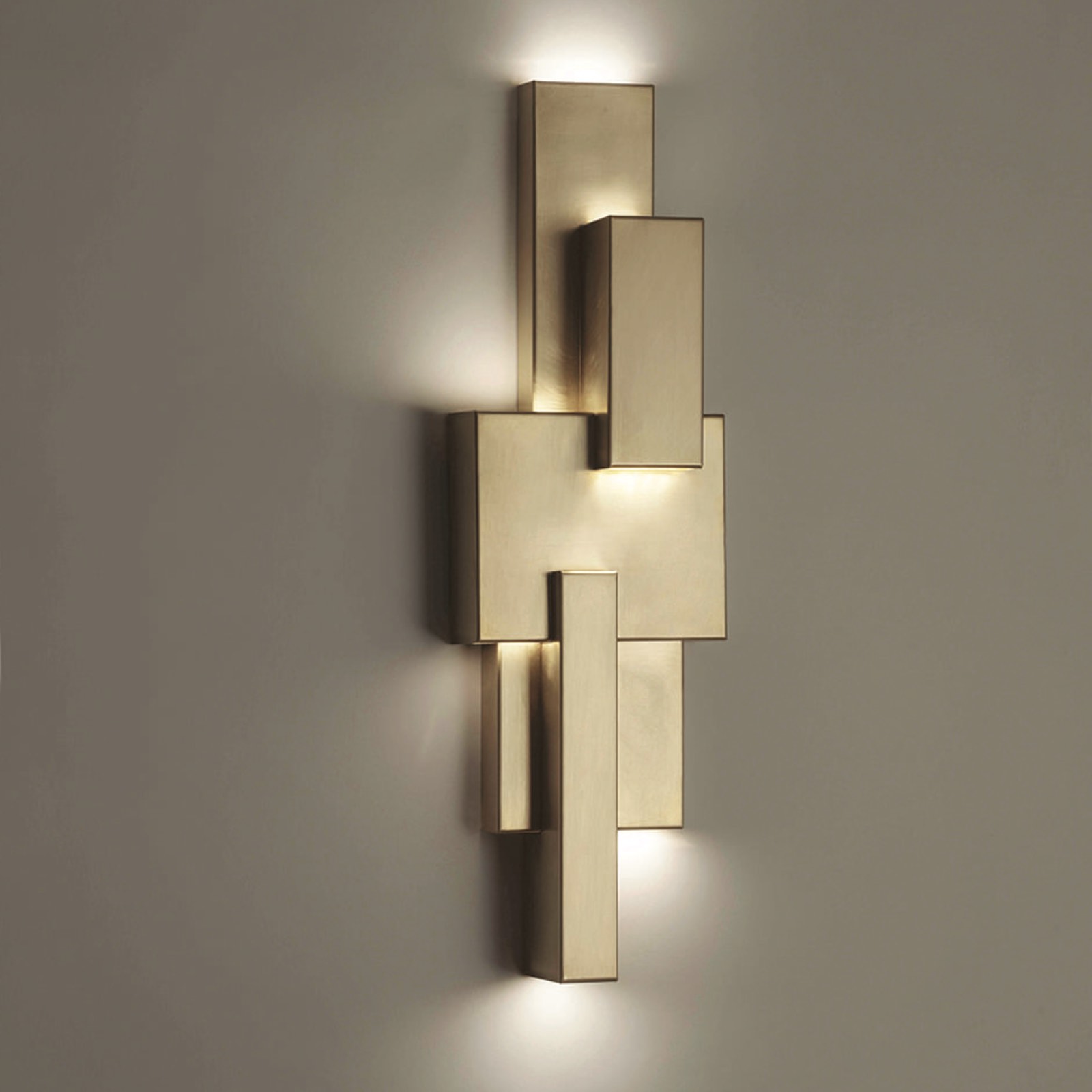 Cubist Brass Wall Lamp MALLET