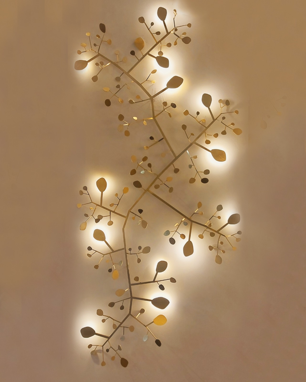 Foliage Brass Wall Light INES XL