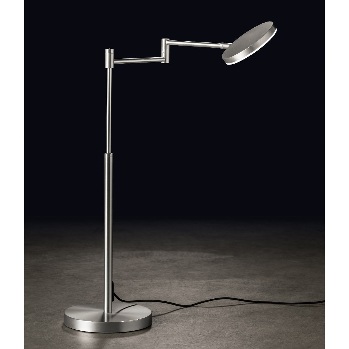 Gelenk-Tischleuchte PLANO T mit farbechter LED und Dimmer