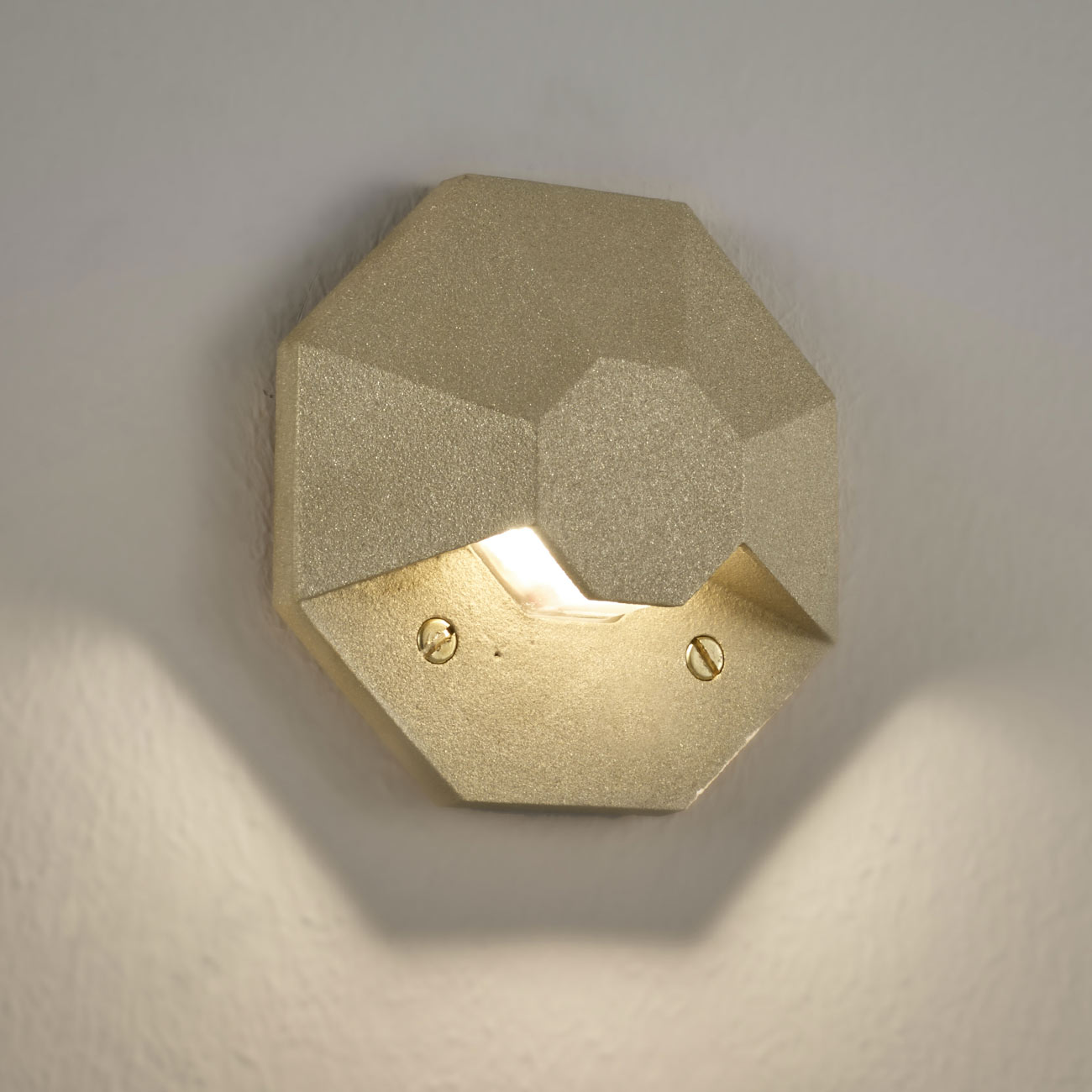 Solid Brass Cast Wall Washer OCTO