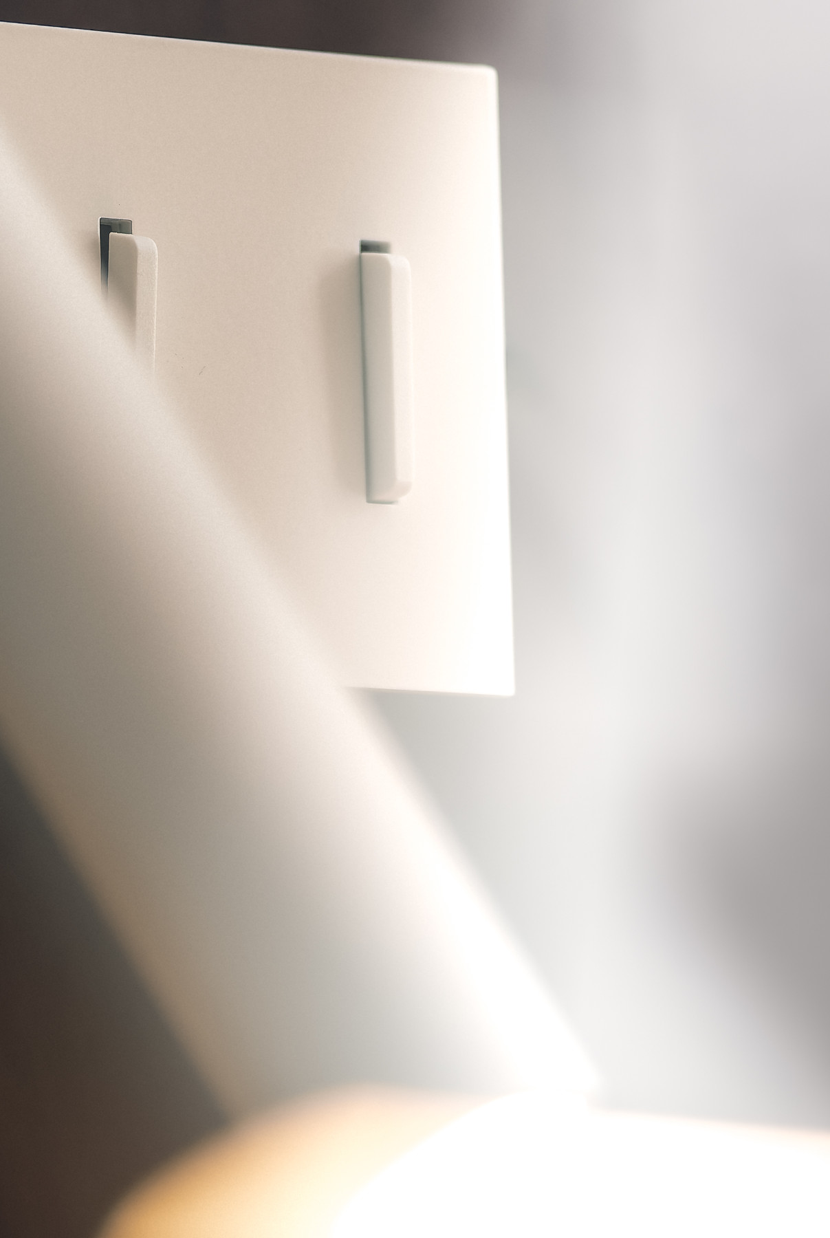 Adjustable Bedroom Light FIT with Backlighting: ©David Pillet