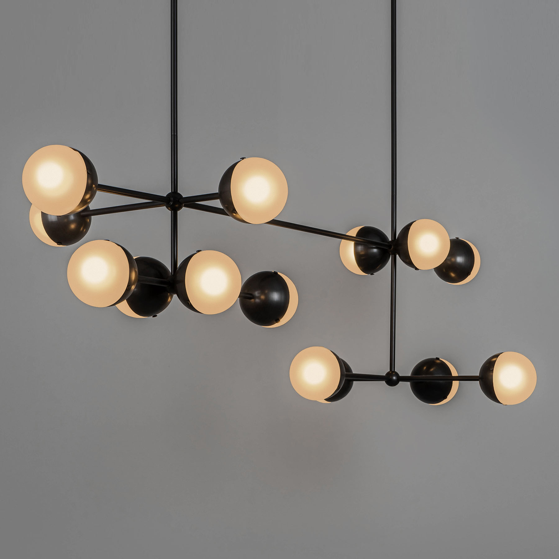 Glaskugel-Leuchter MOLECULE LINEAR mit 14 Kugeln