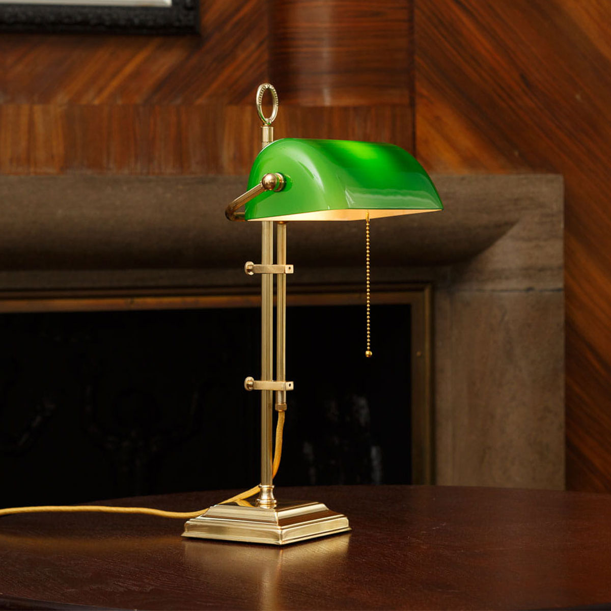 Banker’s Lamp – klassische Schreibtischleuchte mit Glasschirm