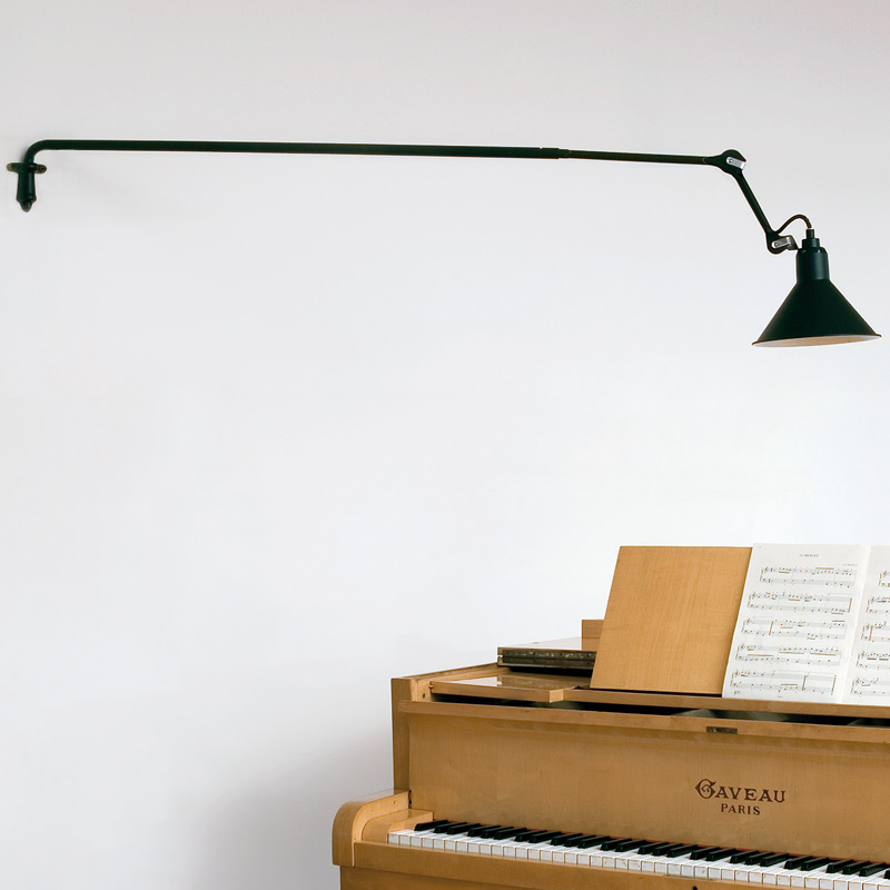 Teleskop-Wandleuchte N° 213 mit langem Schwenk-Arm