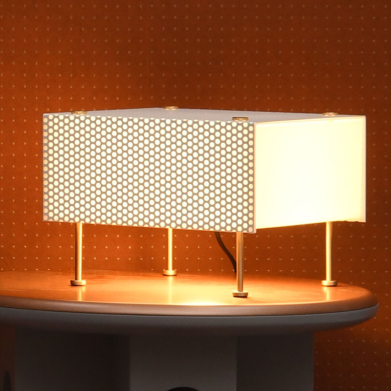 Mid Century-Tischleuchte G61, Lochblech-Design von Pierre Guariche