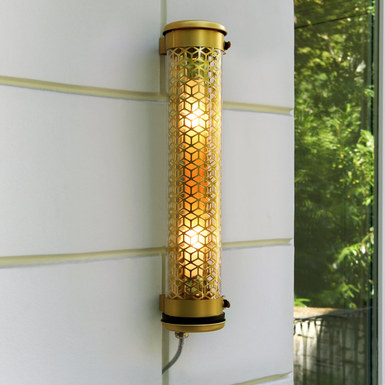 Design-Röhrenleuchte VENDÔME MINI mit Hexagon-Lochblende (IP68, 52 cm), Bild 4