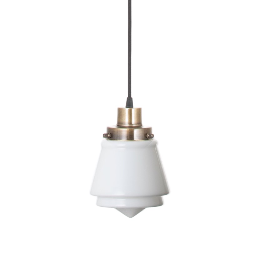 Pendelleuchte mit gestuftem „Komet“-Opalglas im Art déco-Stil