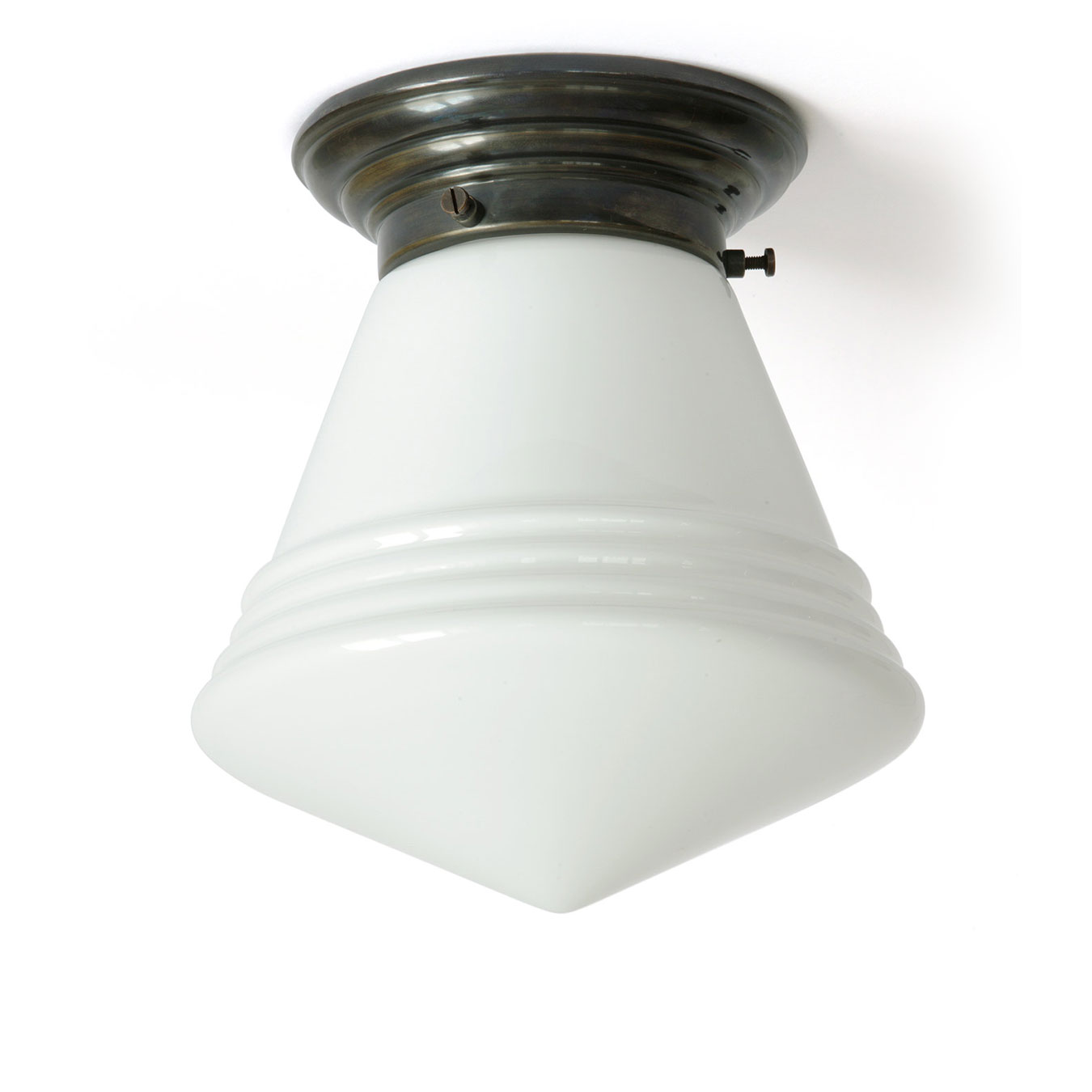 Kleine Messing-Deckenleuchte mit spitzem Opalglas Ø 19 cm