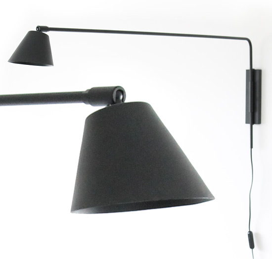 Wandleuchte mit langem Schwenk-Ausleger D270