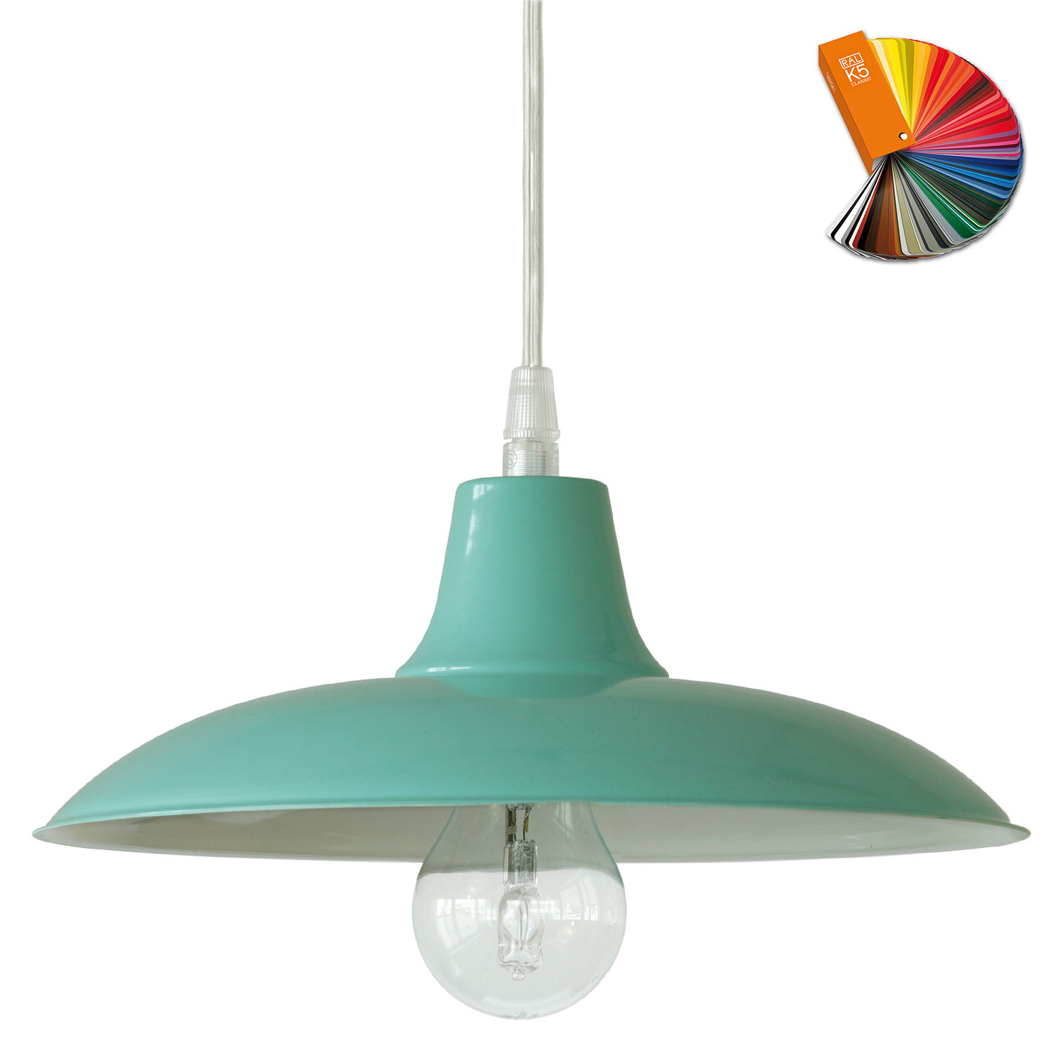 Einfache Pendelleuchte mit flachem Metall-Schirm, viele Farben